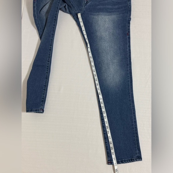 True Religion Jeans Rocco Relaxed Skinny Flap Pocket Red Stitch Blue Size 34x32 - Picture 12 of 14